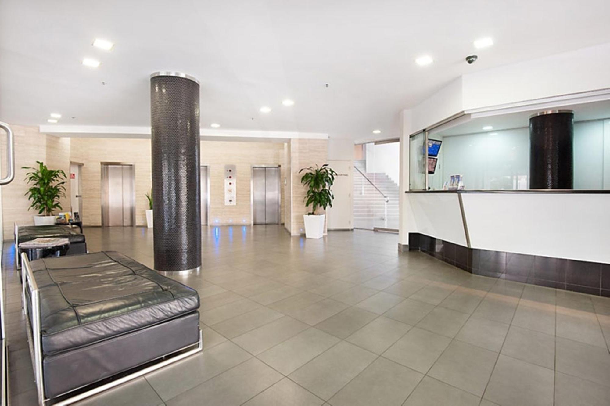 Surfers International Apartments Голд-Кост Экстерьер фото